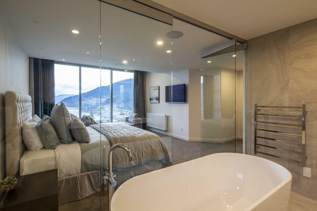 Lago Infinito By Sotheby'S Luxury Rental Homes 퀸즈타운 외부 사진