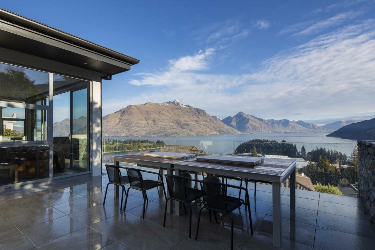 Lago Infinito By Sotheby'S Luxury Rental Homes 퀸즈타운 외부 사진