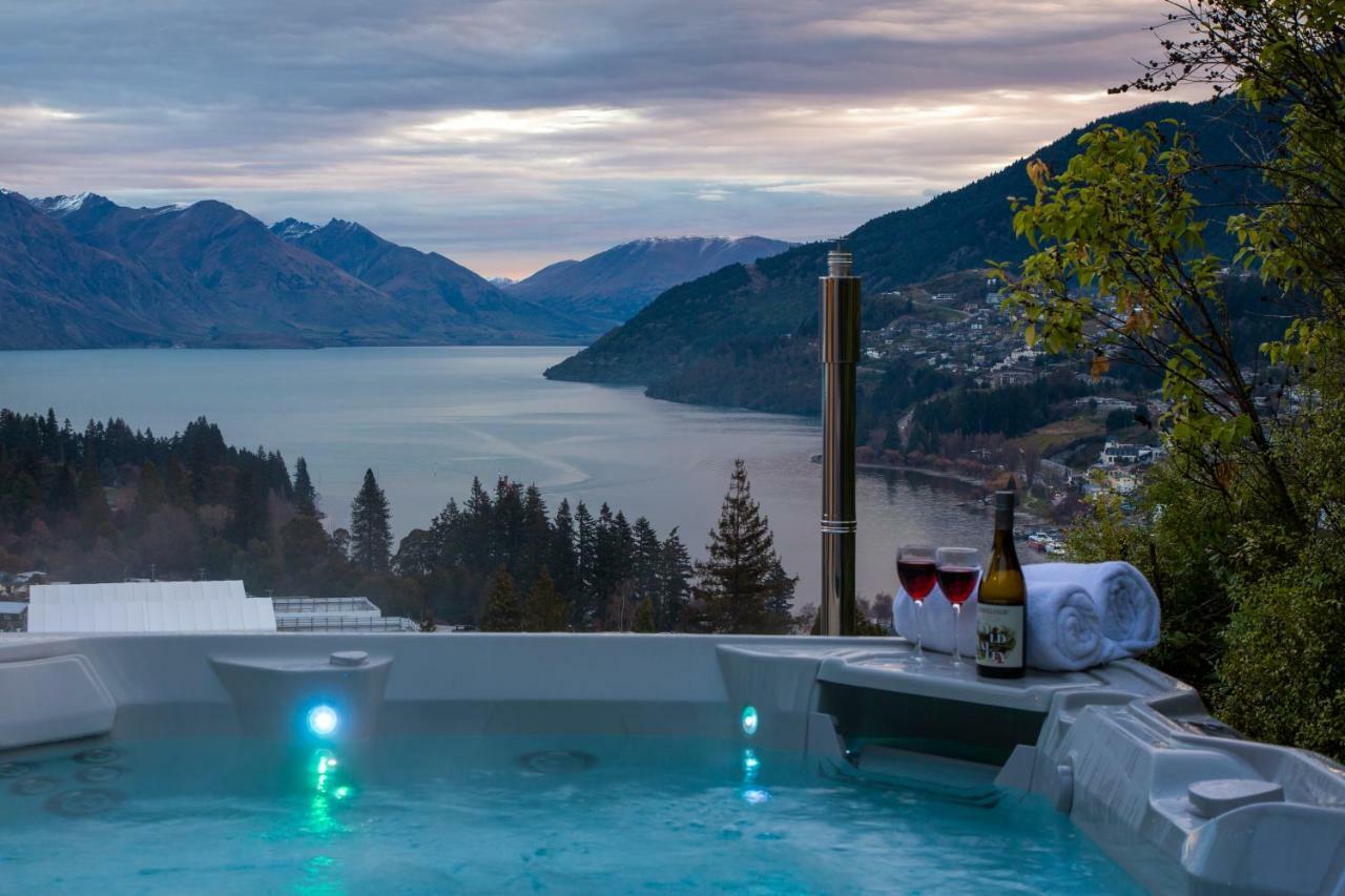 Lago Infinito By Sotheby'S Luxury Rental Homes 퀸즈타운 외부 사진